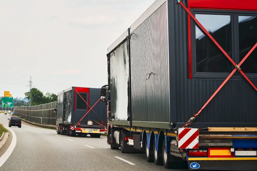 transports mobile home